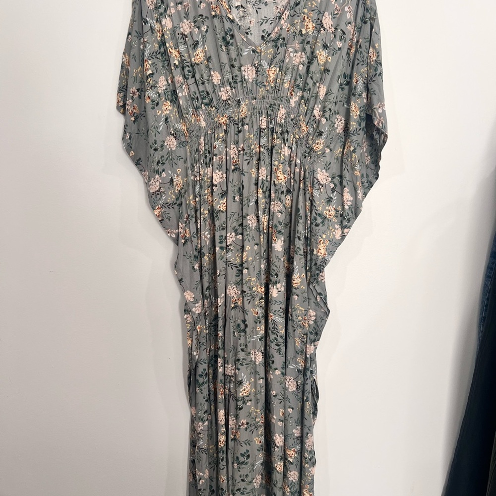 NATURAL LIFE Sanibel island caftan sage green Women’s SIZE Medium - Picture 4 of 9